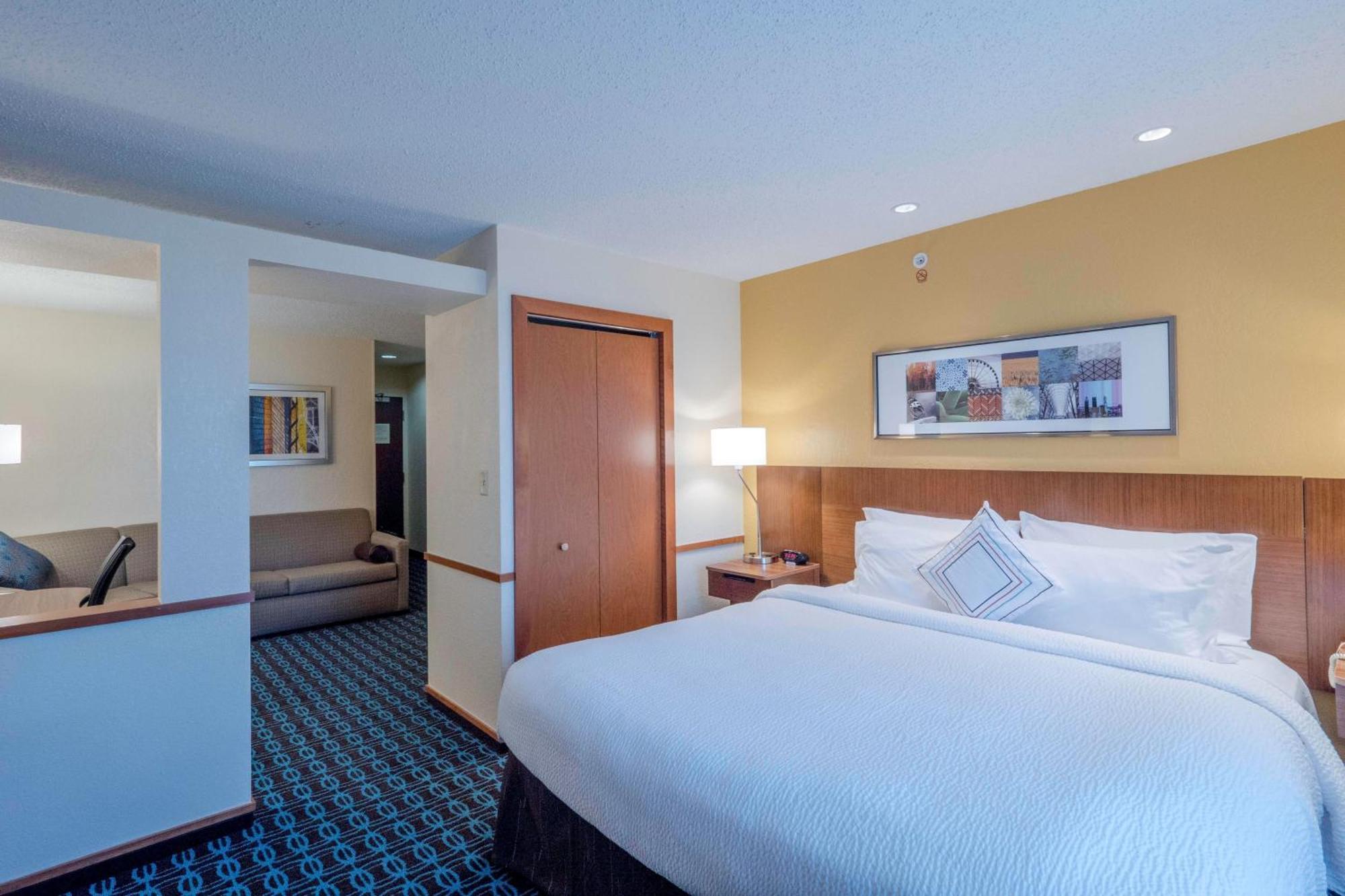 Fairfield Inn & Suites By Marriott Cleveland Streetsboro Exterior photo