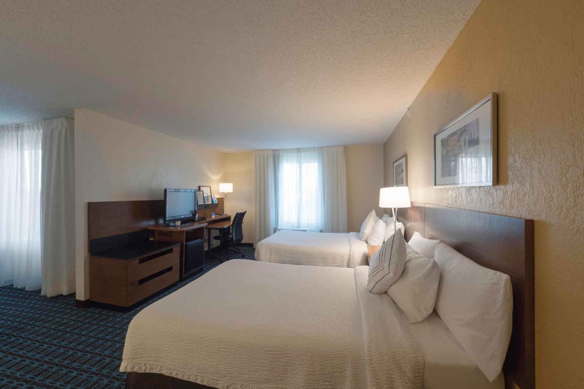 Fairfield Inn & Suites By Marriott Cleveland Streetsboro Exterior photo