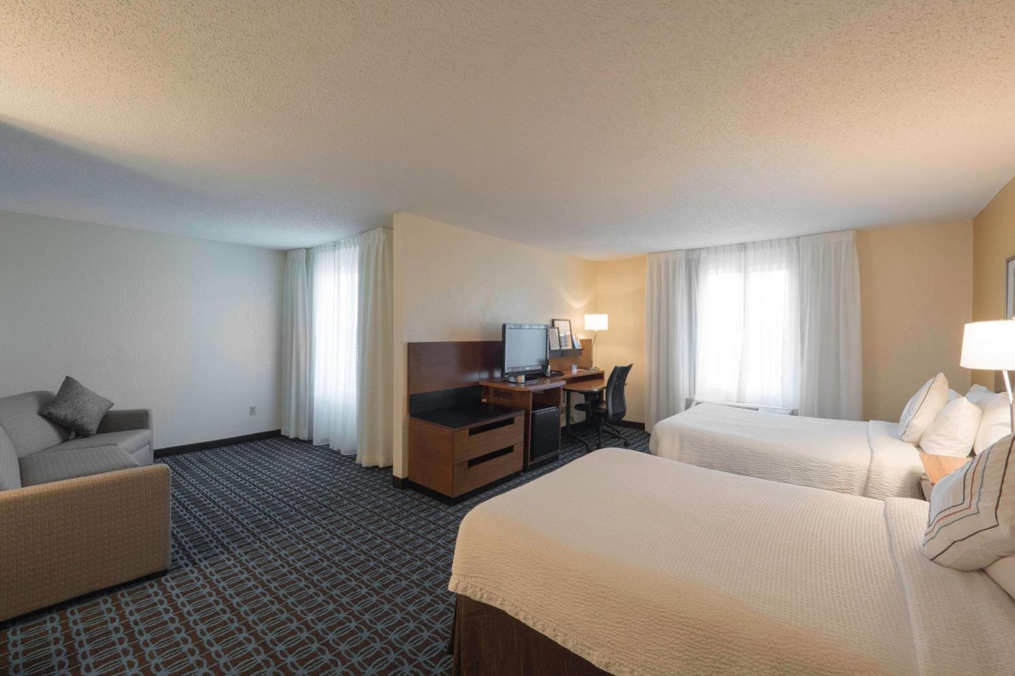 Fairfield Inn & Suites By Marriott Cleveland Streetsboro Exterior photo